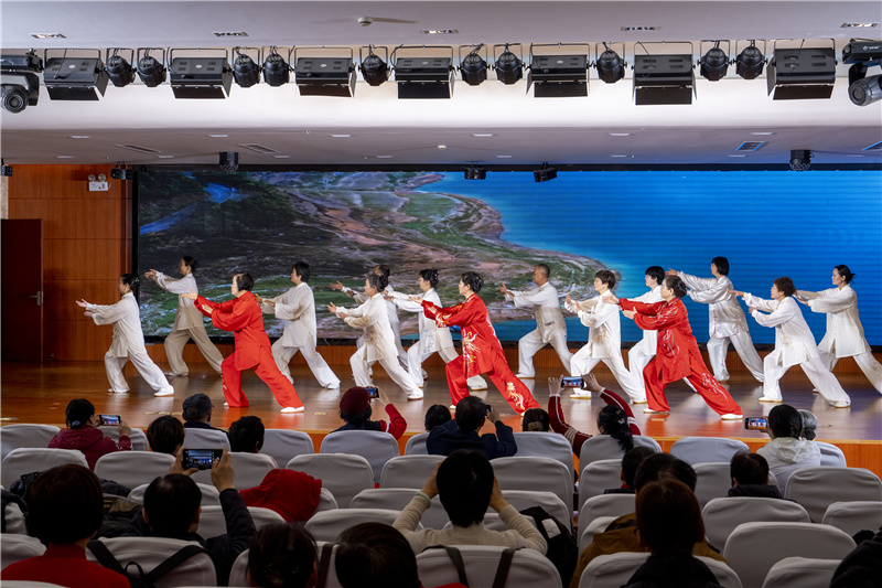 27式太极拳班《传统杨式27式太极拳表演》.jpg 27式太极拳班《传统杨式27式太极拳表演》.jpg