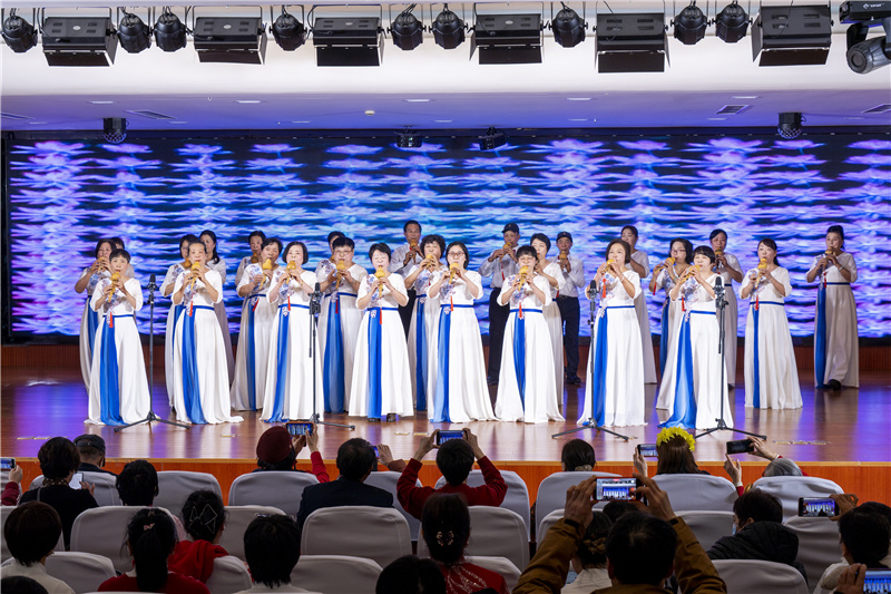 葫芦丝基础班《荷塘月色》.jpg 葫芦丝基础班《荷塘月色》.jpg